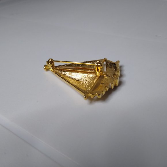 Sailboat Brooch - Picture 13 of 16